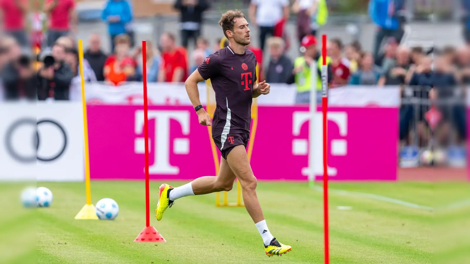 Einer der bekanntesten Stars im aktuellen Kader: Leon Goretzka. (Bild: David Inderlied/dpa)