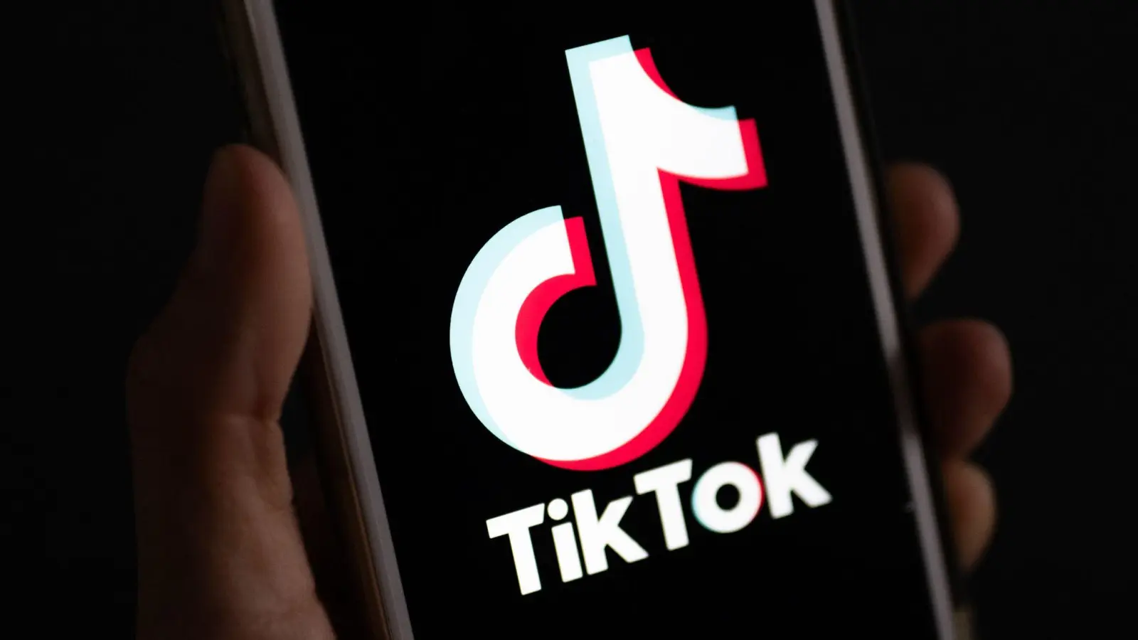 TikTok hat mittlerweile nicht nur China, sondern auch Europa und die USA erobert. (Symbolbild)  (Bild: Monika Skolimowska/dpa)