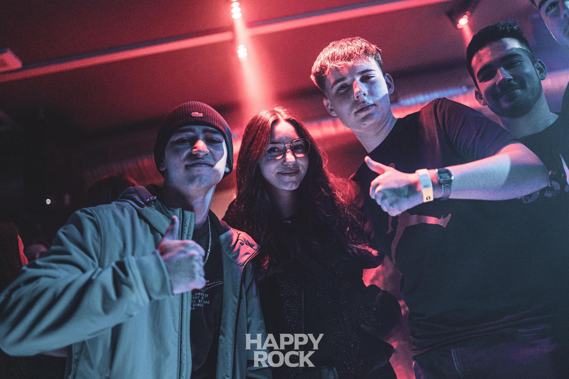 Feiern am 23. Dezember. Das Happy Rock glüht für Weihnachten vor. (Bild: Martin Sponsel)