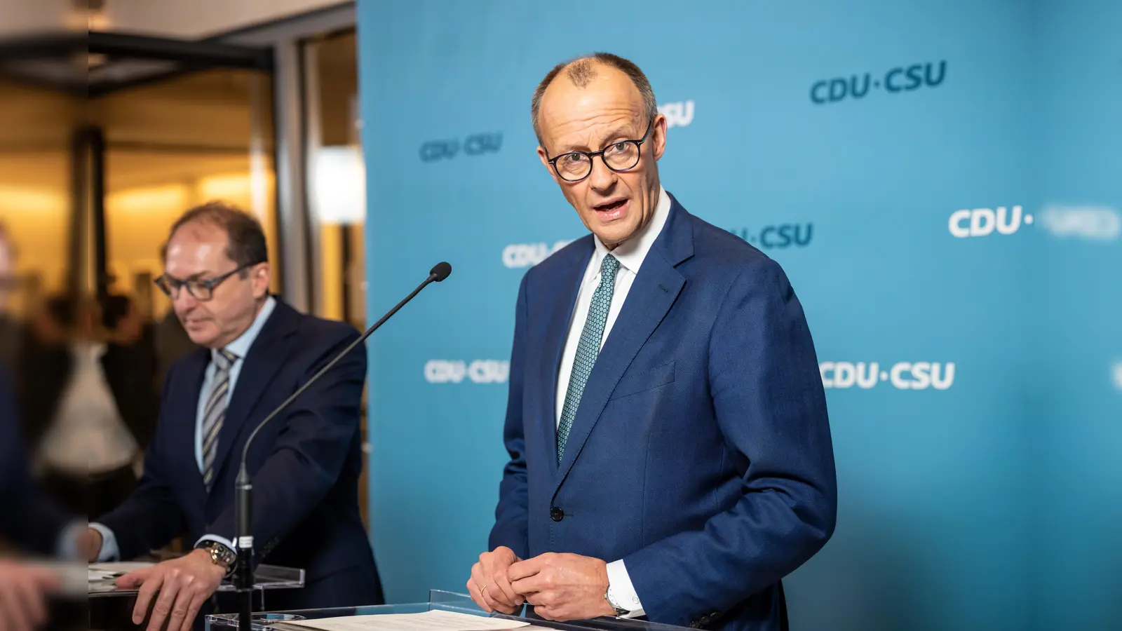 Friedrich Merz, CDU-Bundesvorsitzender und CDU/CSU-Fraktionsvorsitzender im Bundestag, will in der letzten Sitzungswoche vor der Wahl noch Abstimmungen zur Migration durchbringen. (Bild: Michael Kappeler)