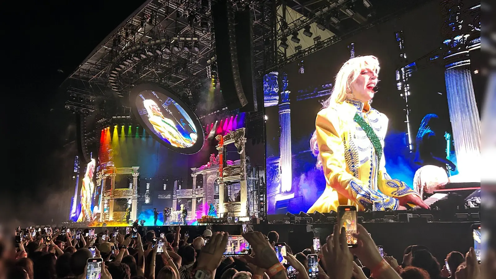 Das Konzert in Rio war als das größte in Gagas Karriere angekündigt worden. (Archivbild) (Bild: Philipp Znidar/dpa)