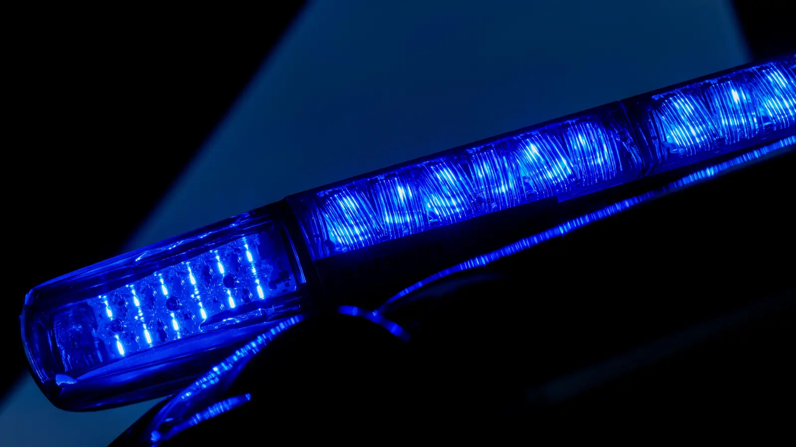 Auf der Warendult in Regensburg wurden diverse Kisten gestohlen.  (Symbolbild: Rolf Vennenbernd/dpa)