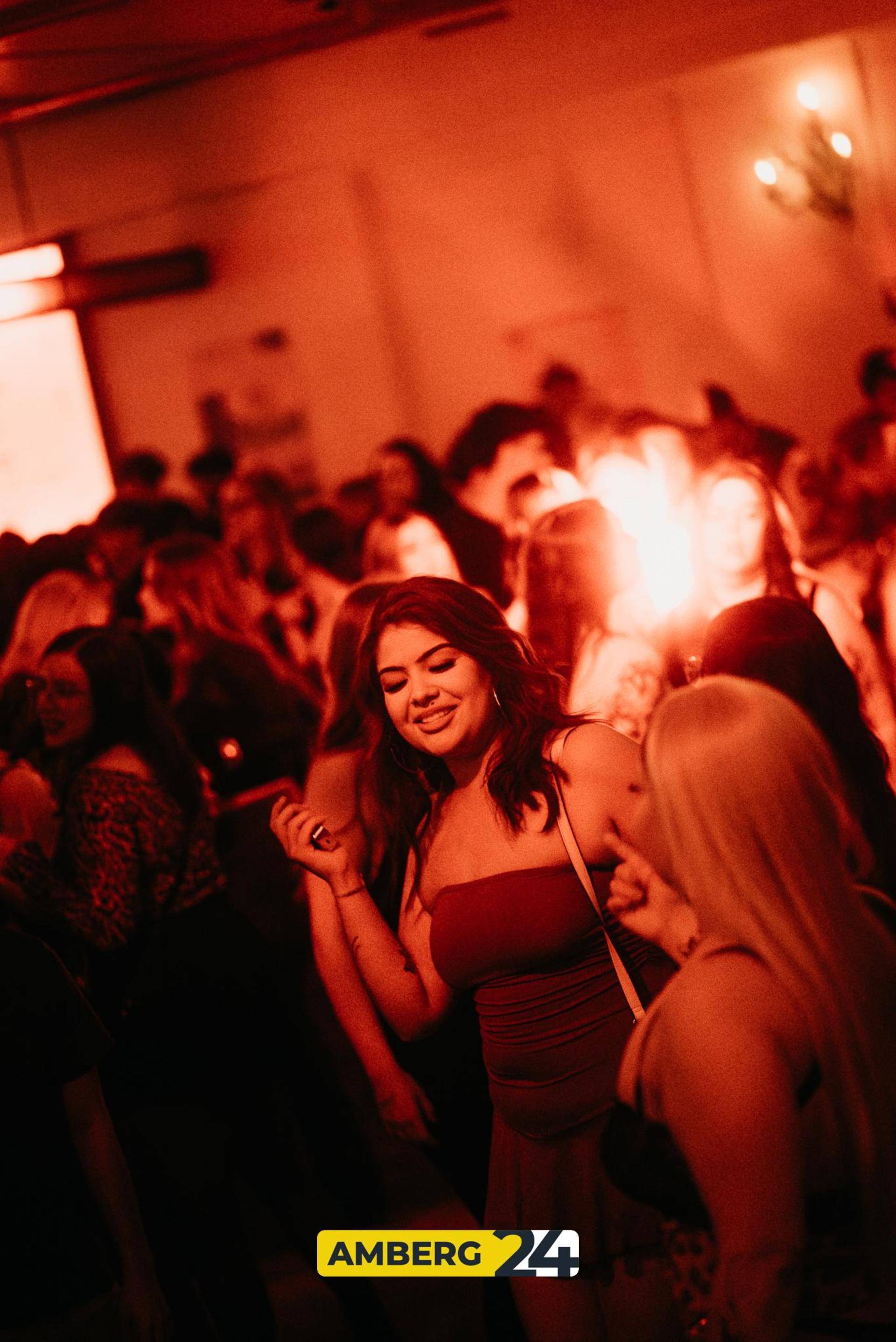 Models and Bottles im Casino in Amberg. (Bild: Mario Donhauser)