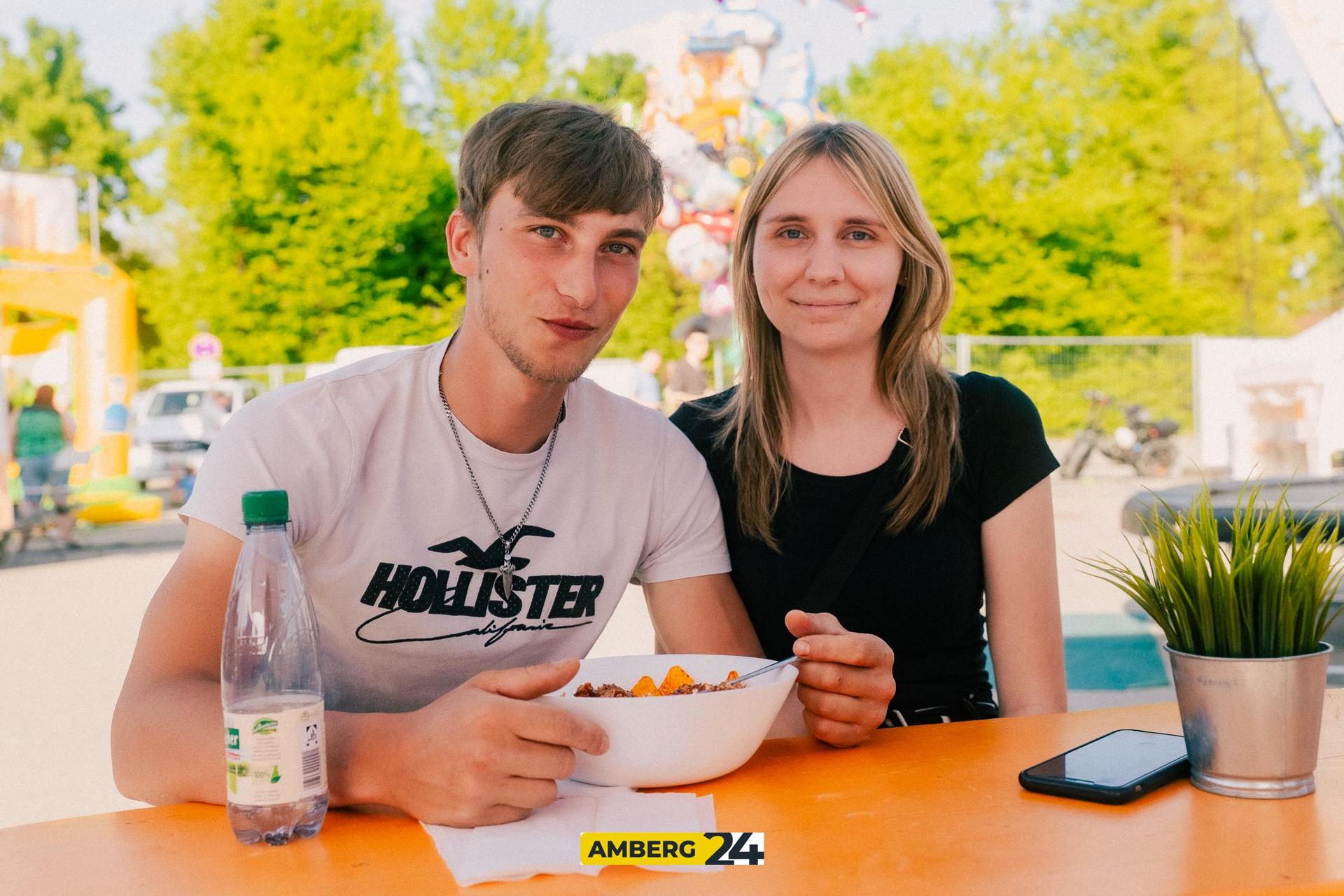 Auf dem Foodtruck-Festival in Amberg war am Freitag einiges los! (Bild: David Mueller)