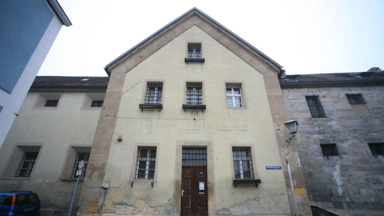 So sah die Fronfeste in Amberg vor dem Umbau aus. Das Bild wurde im April 2009 vom Paradeplatz aus aufgenommen. Um 1900 war die Fronfeste die Hinrichtungsstätte in Amberg. (Archivbild: Wolfgang Steinbacher)