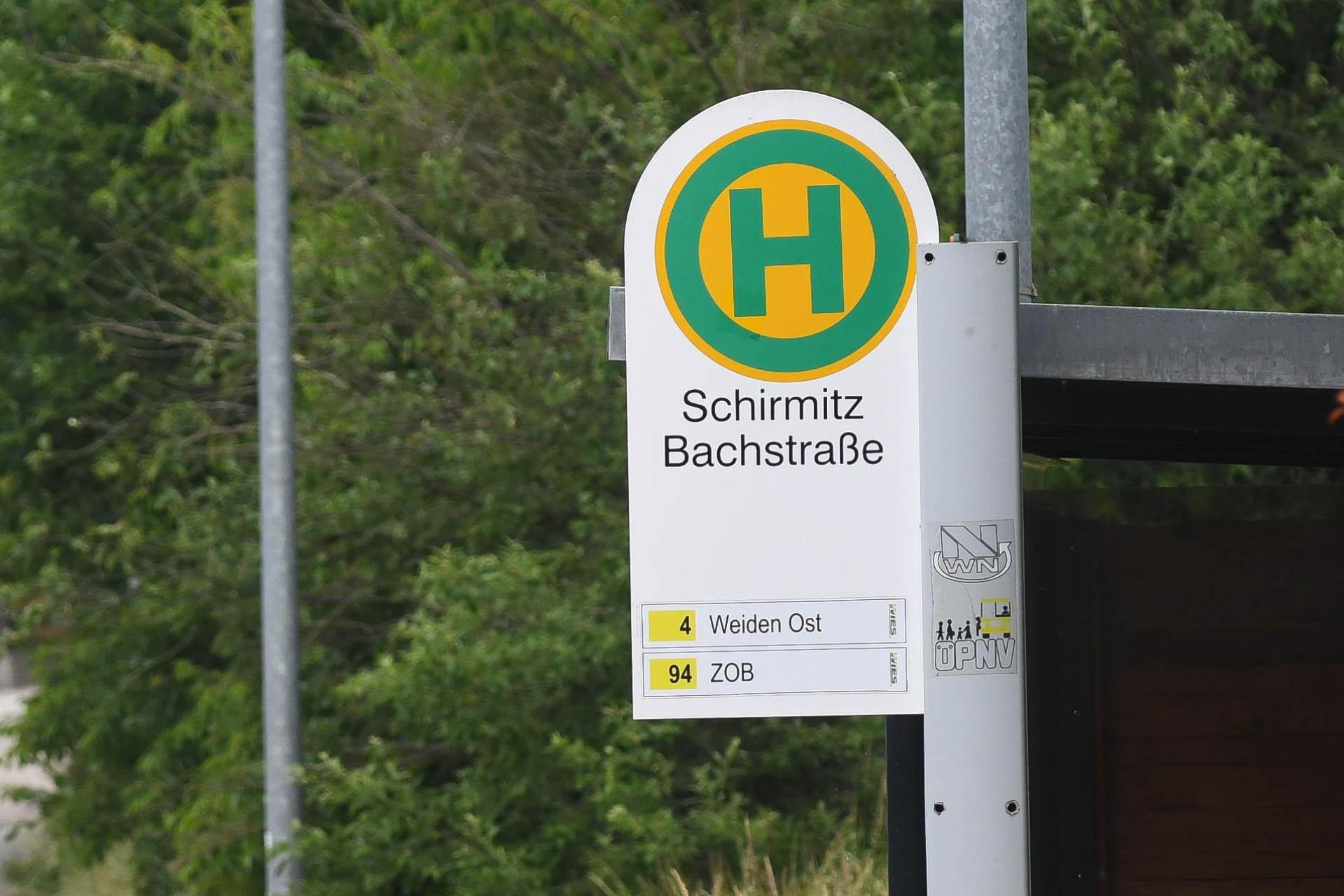 Weil in Auerbach der Marktplatz gesperrt ist, hat das Auswirkungen auf den Busverkehr.  (Bild: Gabi Schönberger)