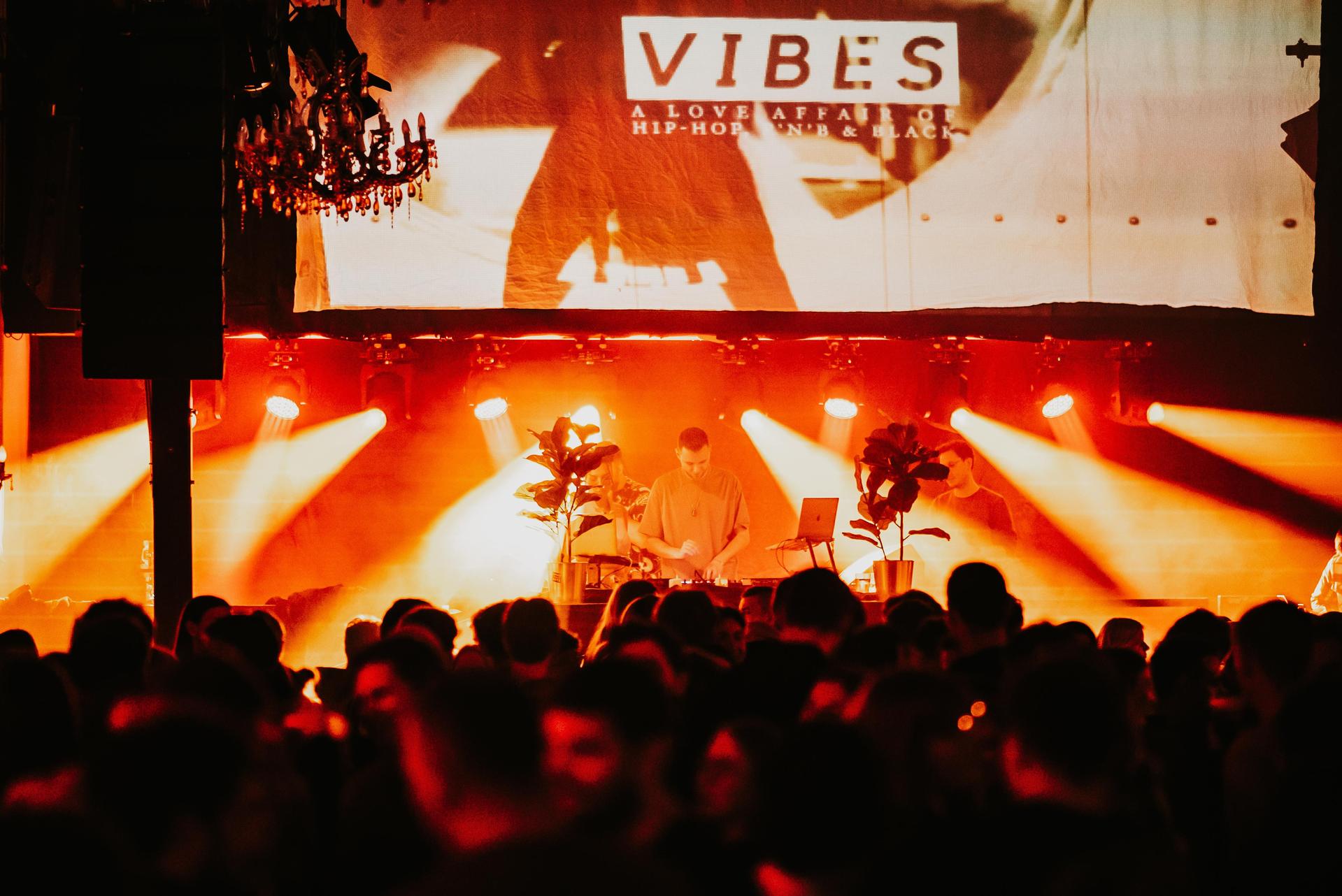 Vibes diesmal schon am Freitag, was der Stimmung keinen Abriss getan hat.  (Bild: Mario Donhauser)