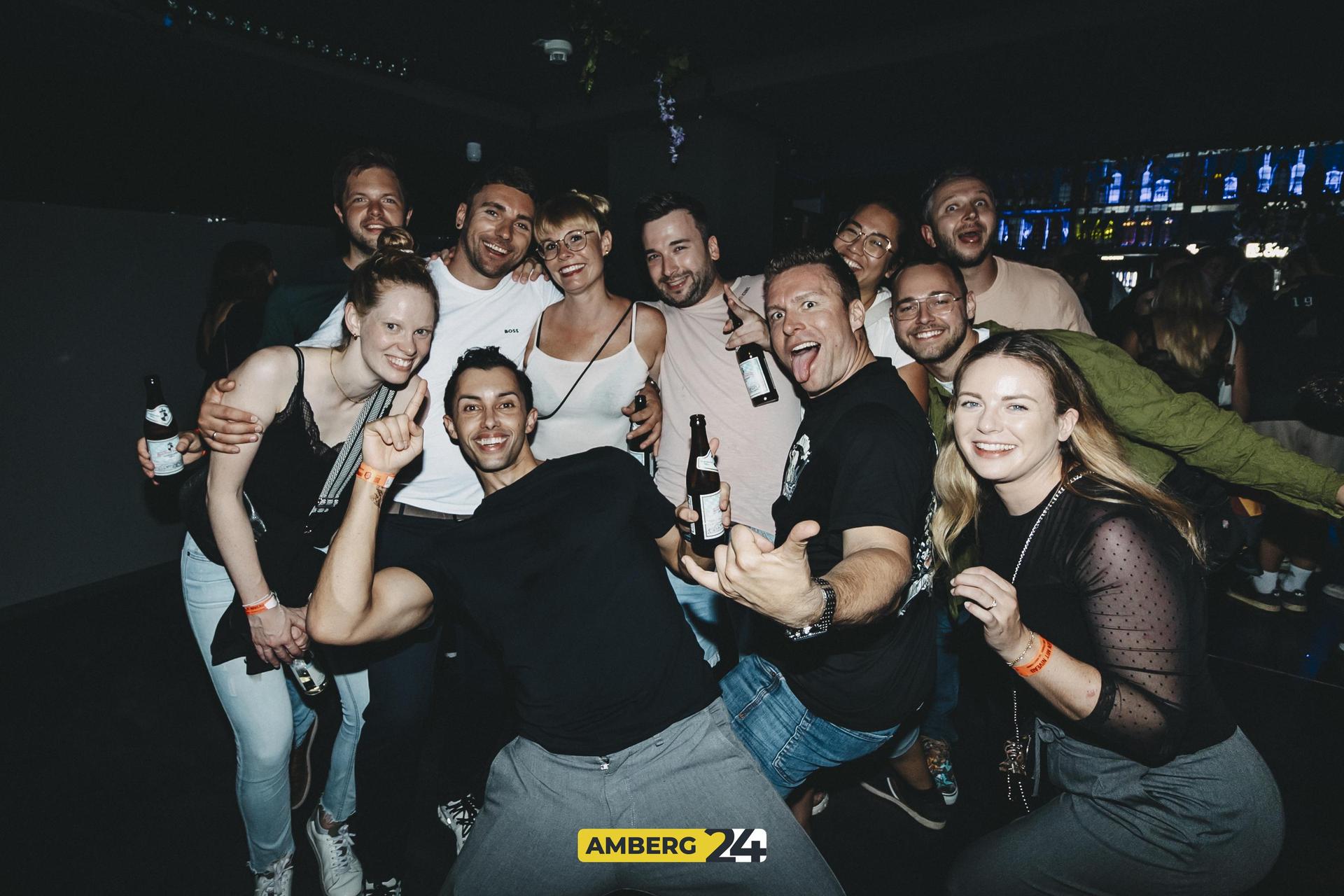 Amberg tanzt im Cave 2025! (Bild: Lolografie)