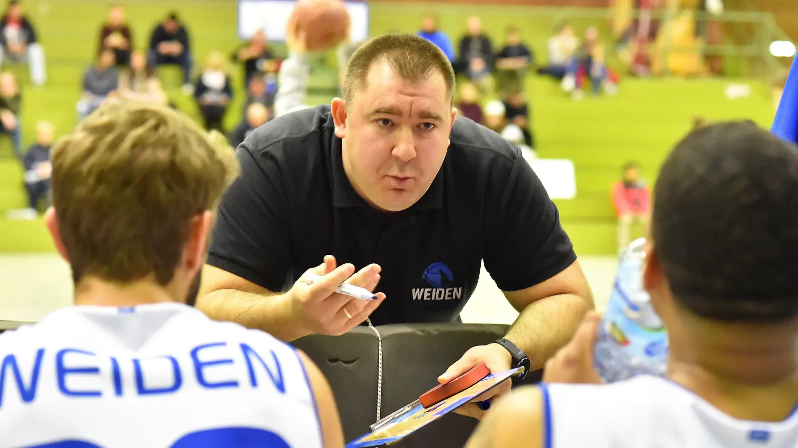 Roman Lang kehrt bei den Weidener Basketballern auf die Trainerbank zurück. (Archivbild: A. Schwarzmeier)