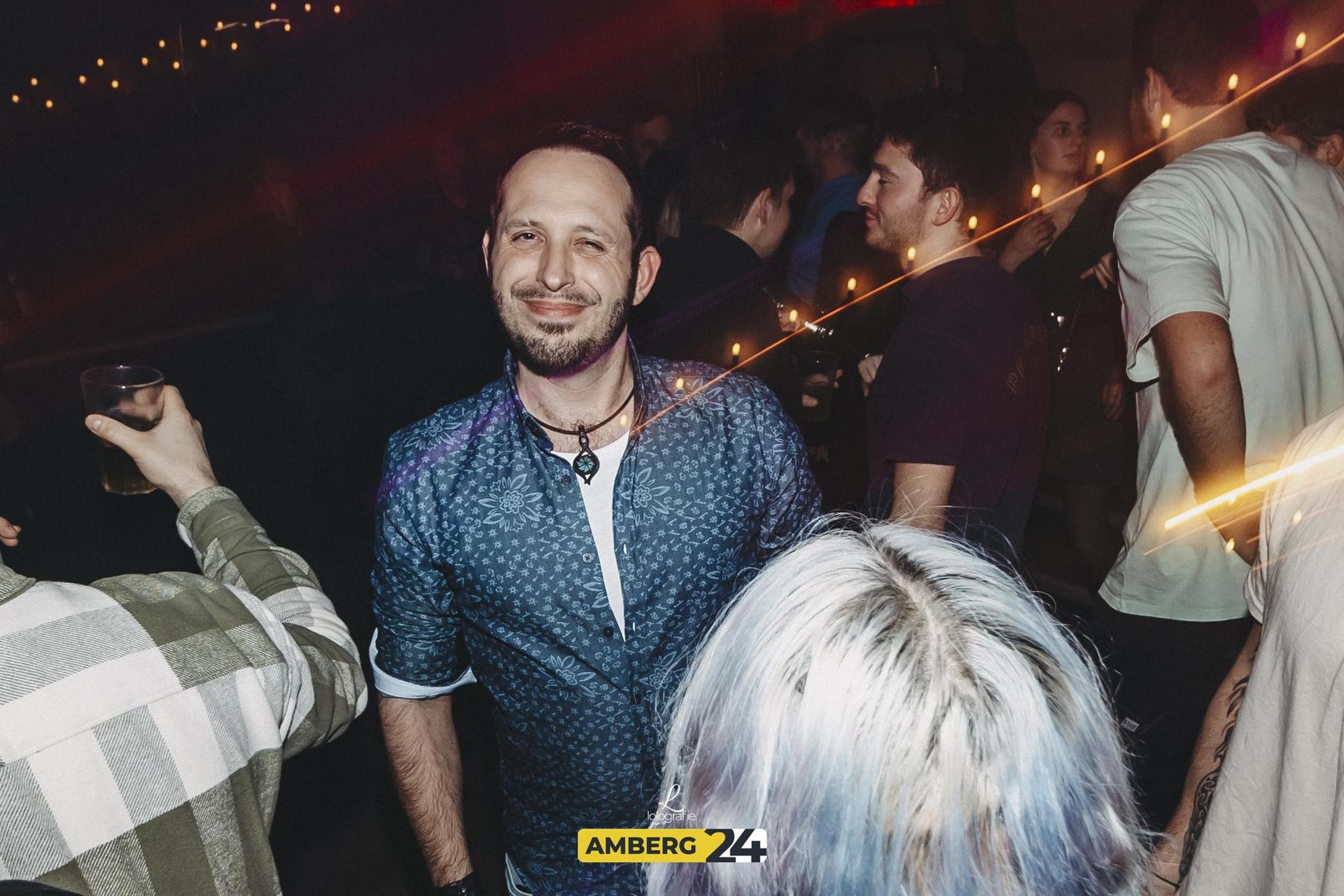 Back 2 the 90ies im Casino: Die sweetesten Party-Fotos von Lolografie. (Bild: Lolografie)