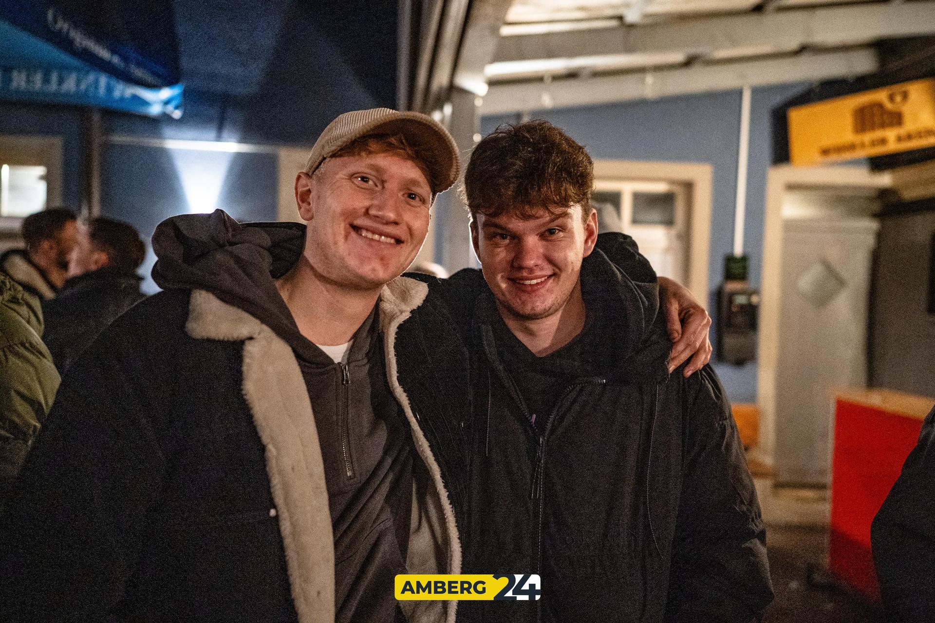 Die Fotos von Feiernden im Blauen Haus findet ihr auf Amberg24. Wir wünschen viel Spaß beim Durchklicken.  (Bild: Justus Gregor)