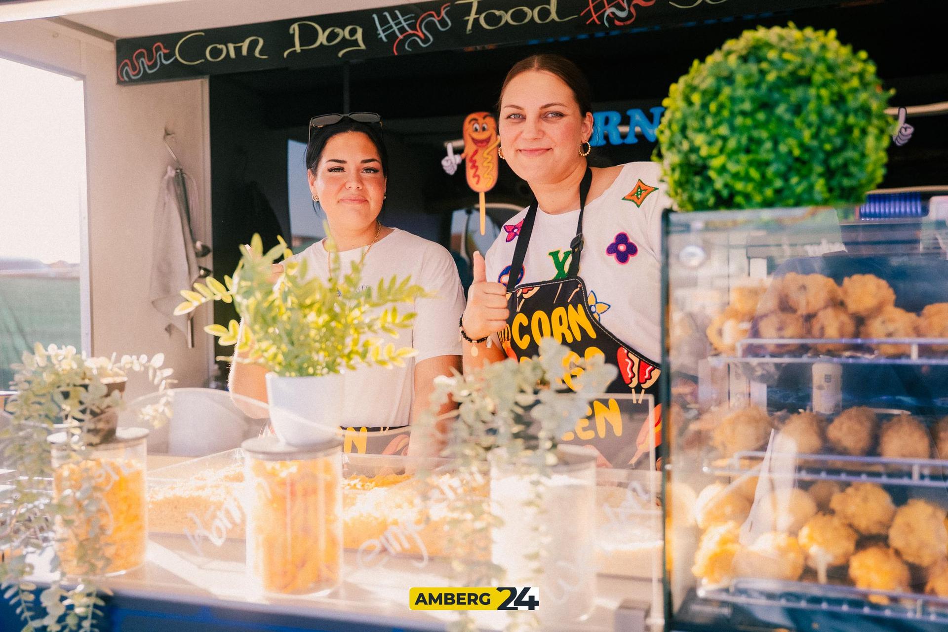Auf dem Foodtruck-Festival in Amberg war am Freitag einiges los! (Bild: David Mueller)
