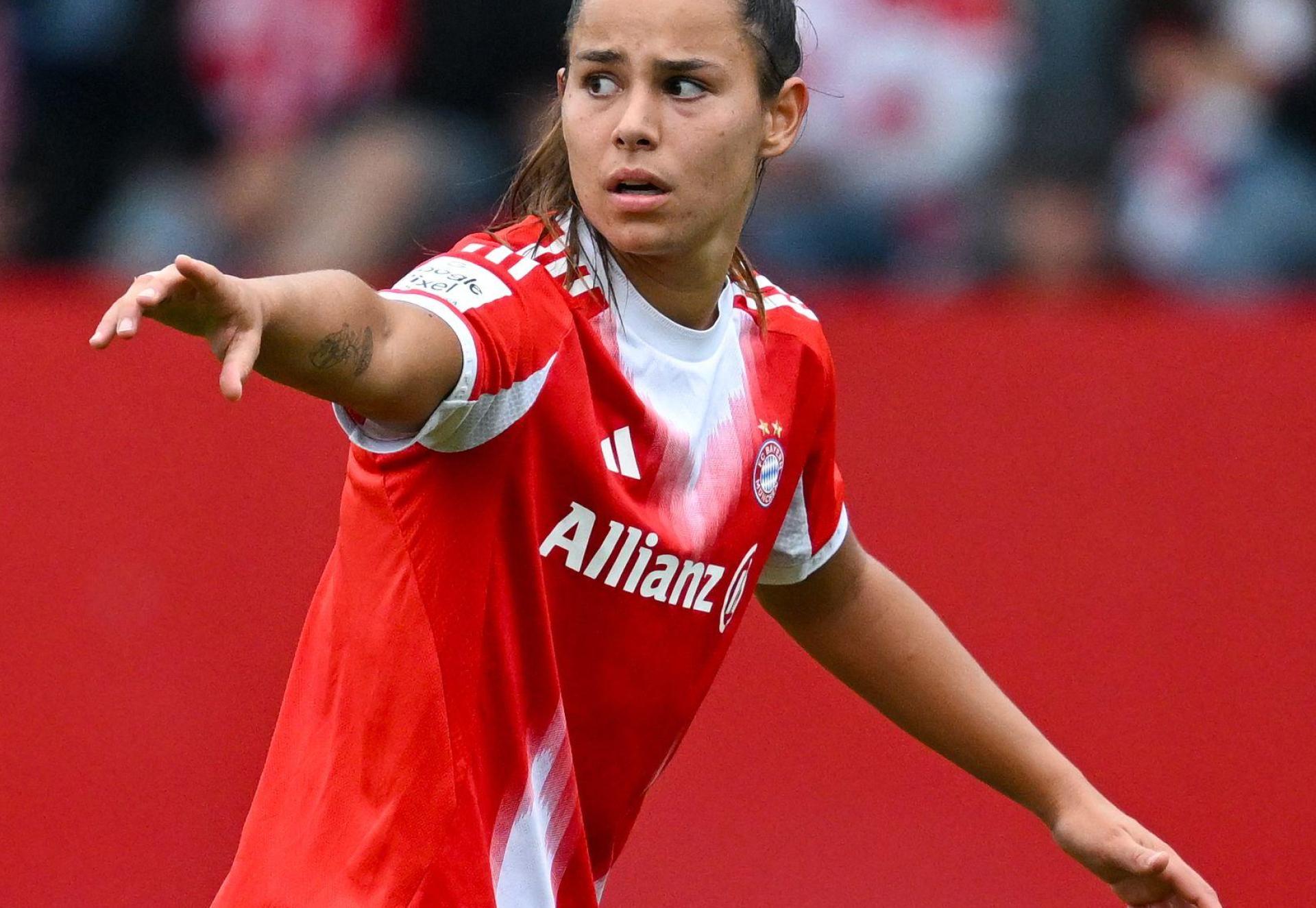 In den Testpartien gegen Real Madrid und Lyon dirigierte Oberdorf Mitte August schon fleißig, gegen RB Leipzig erzielte sie ihre ersten Liga-Tore für den FC Bayern.  (Bild: Sven Hoppe/dpa)