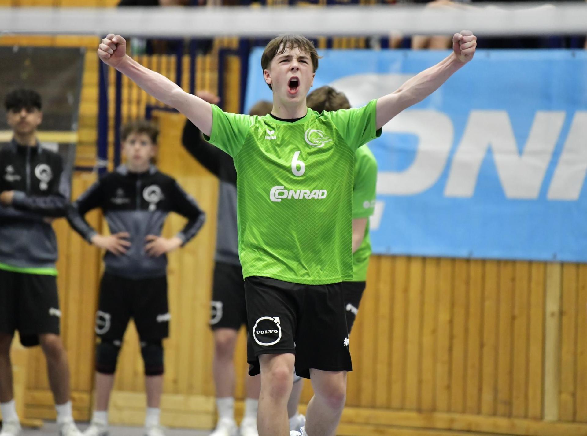 Puuunkt! Felix Lustig vom VC Amberg in Jubelpose. (Bild: Hubert Ziegler)