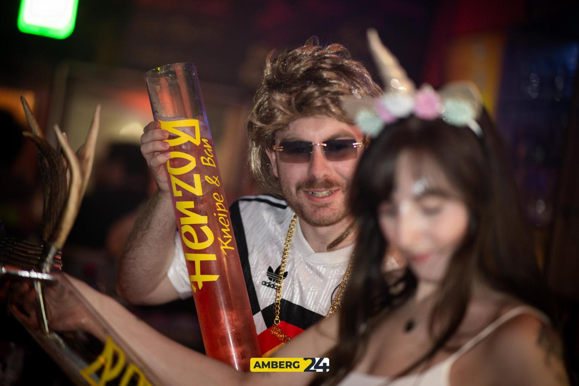 Im „Herzog” in Sulzbach-Rosenberg stieg am Samstag der Hausfasching.  (Bild: Julia Bär)