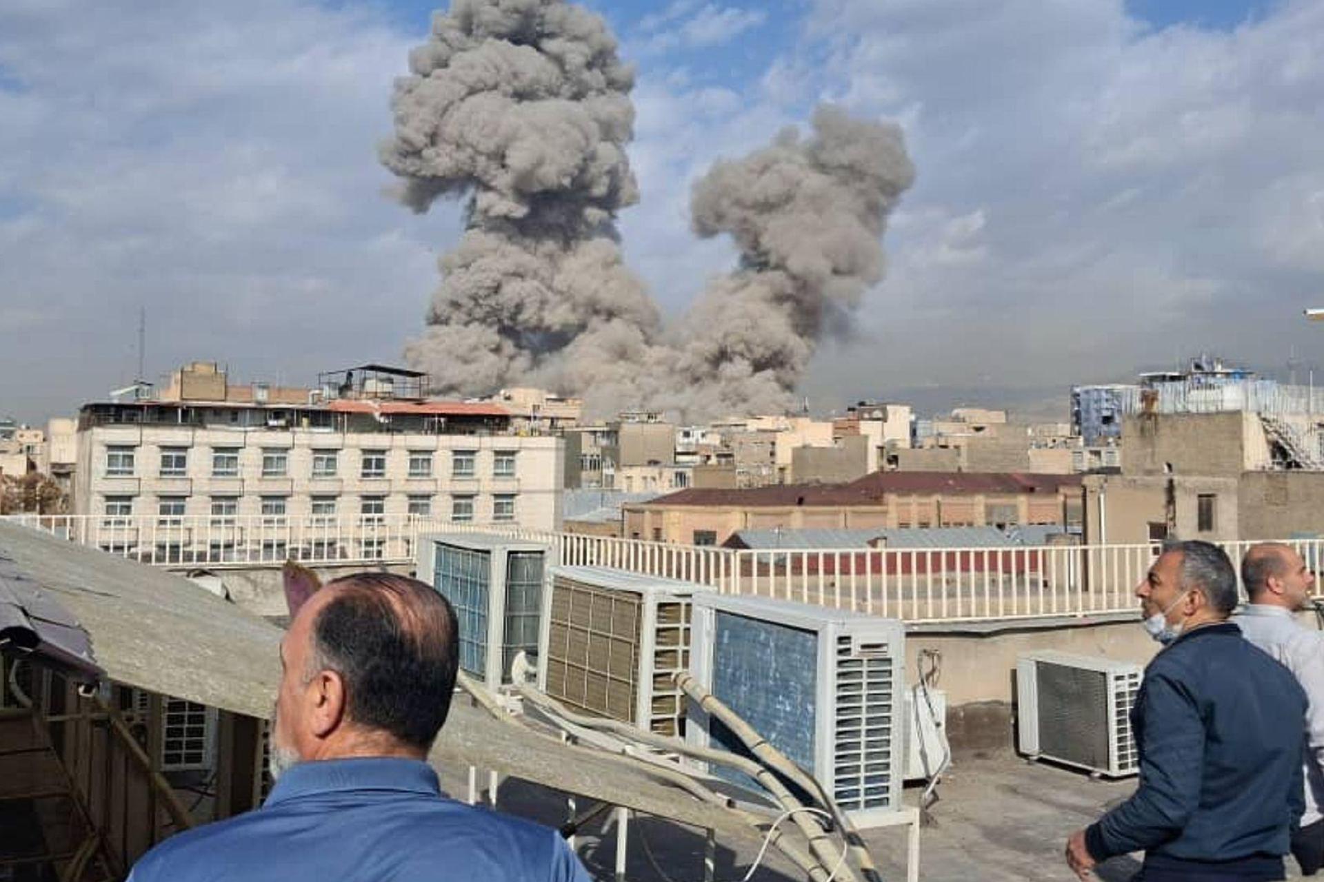 In Irans Hauptstadt gab es mehrere Explosionen.  (Bild: Uncredited/AP/dpa)
