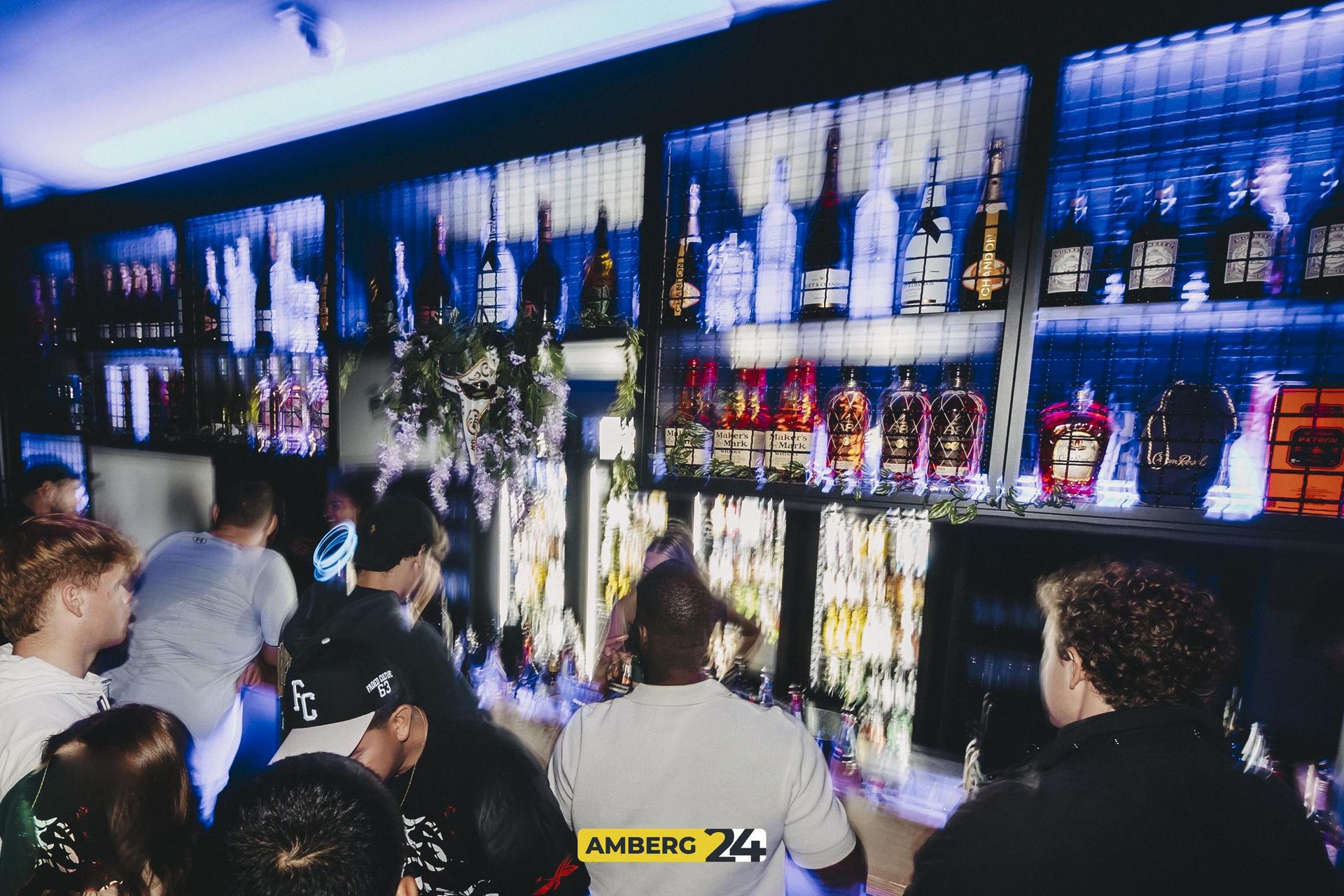 Amberg tanzt im Cave 2025! (Bild: Lolografie)