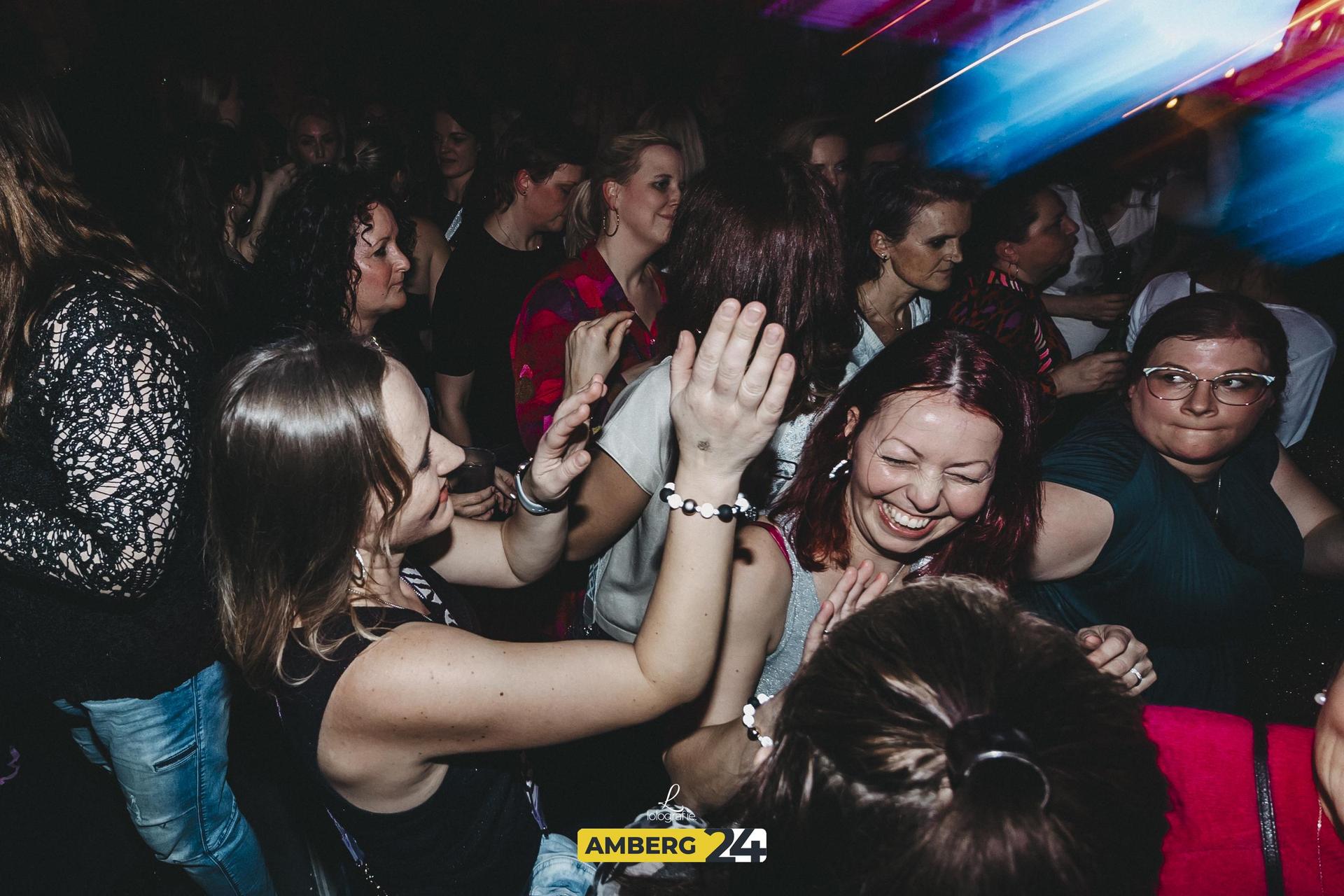 Die Event-Reihe „Mama geht tanzen” machte auch in Amberg Halt. (Bild: Leonie Hartung)