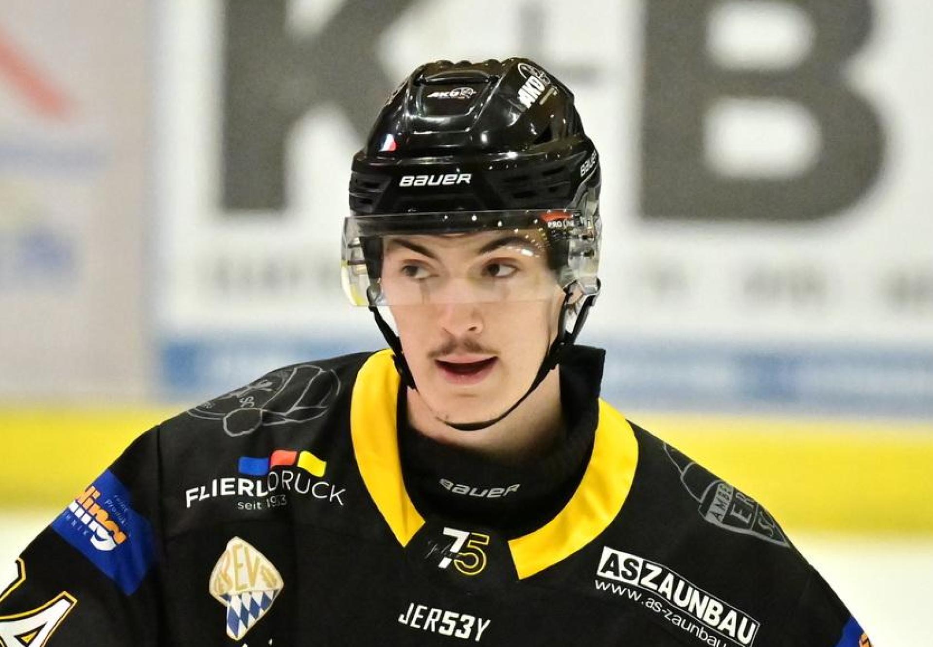 Lukas Pressl läuft künftig nicht mehr für den ERSC Amberg auf. (Bild: Hubert Ziegler)