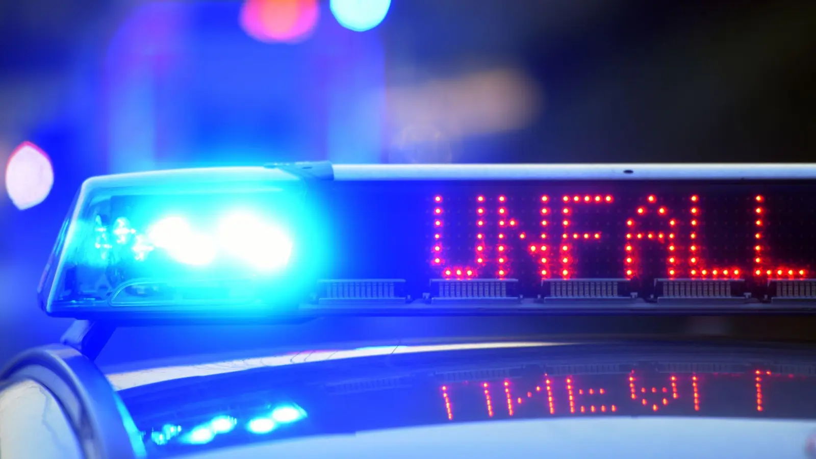 Die A6 wurde in Fahrtrichtung Heilbronn gesperrt. (Symbolbild: Stefan Puchner/dpa)