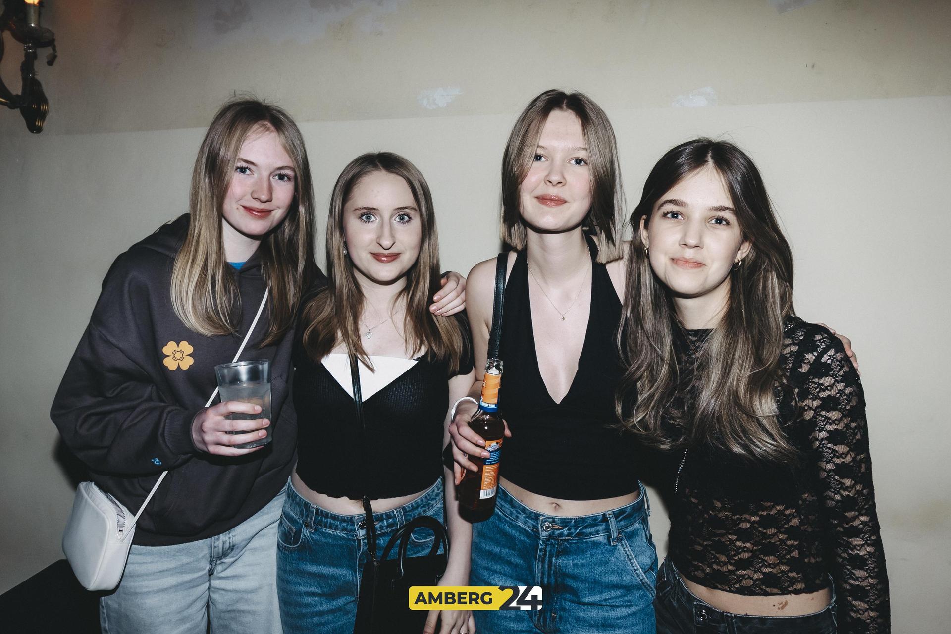 Die FOS/BOS hat zur Q-Party ins Casino eingeladen. Das sind die Bilder.  (Bild: Lolografie)