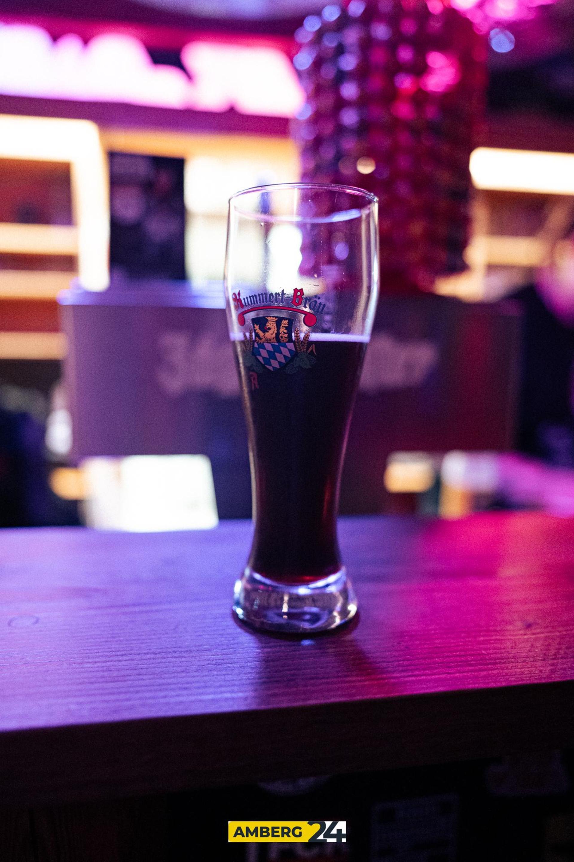 Sweets, Drinks und Metal. Im Void gab's zu Halloween unter anderem einen Kostümwettbewerb. (Bild: Justus Gregor)