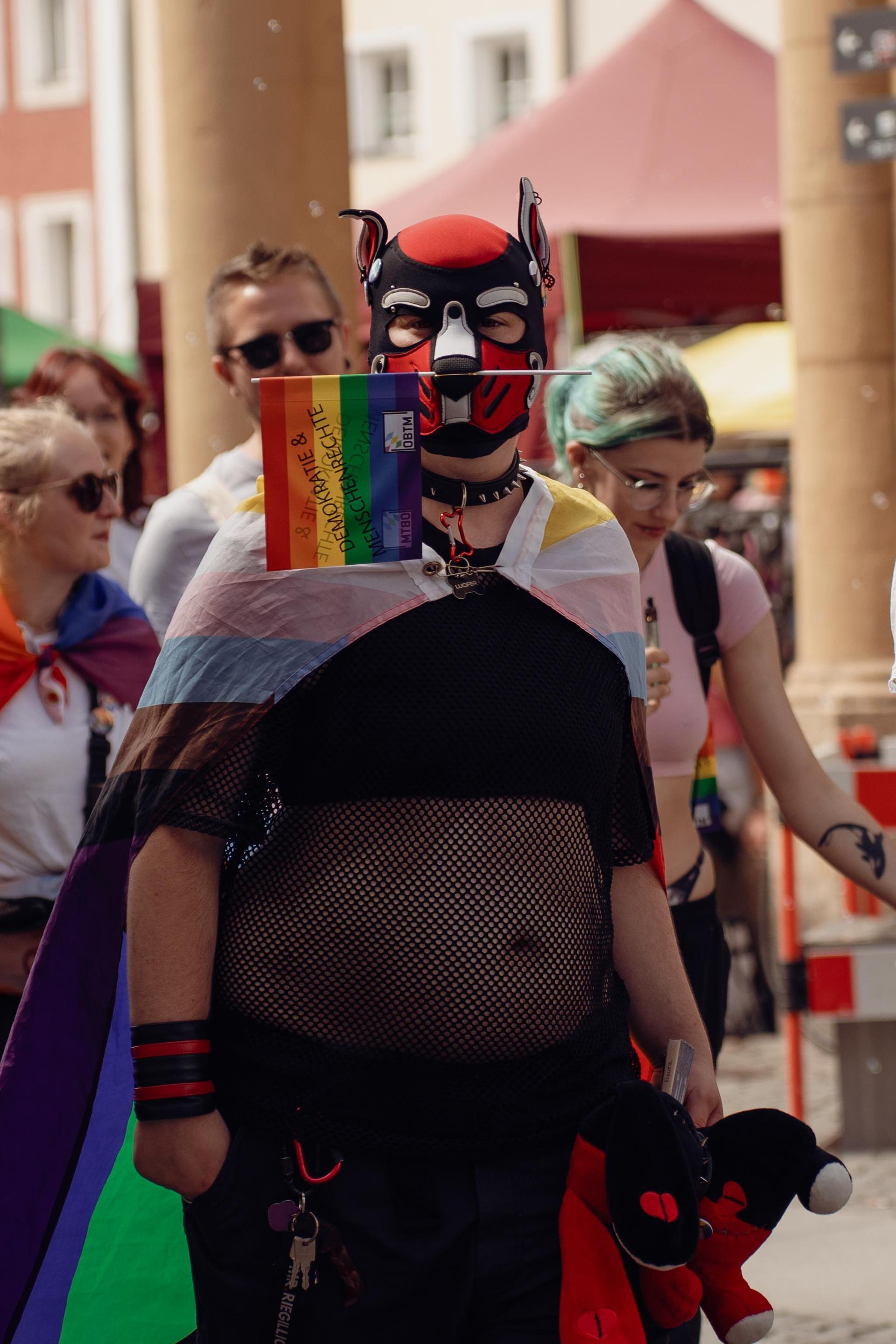 Das war beim Amberger CSD-Demozug am Samstag los. (Bild: Ria Schmidt)