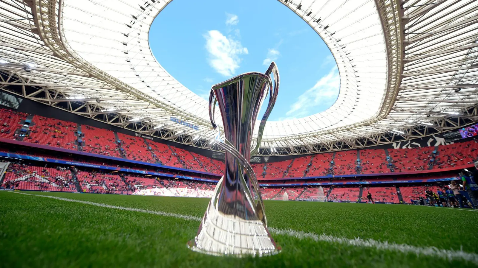 Das Objekt der Begierde ist rechtzeitig vor dem Finale wieder da. (Bild: Alvaro Barrientos/AP/dpa)
