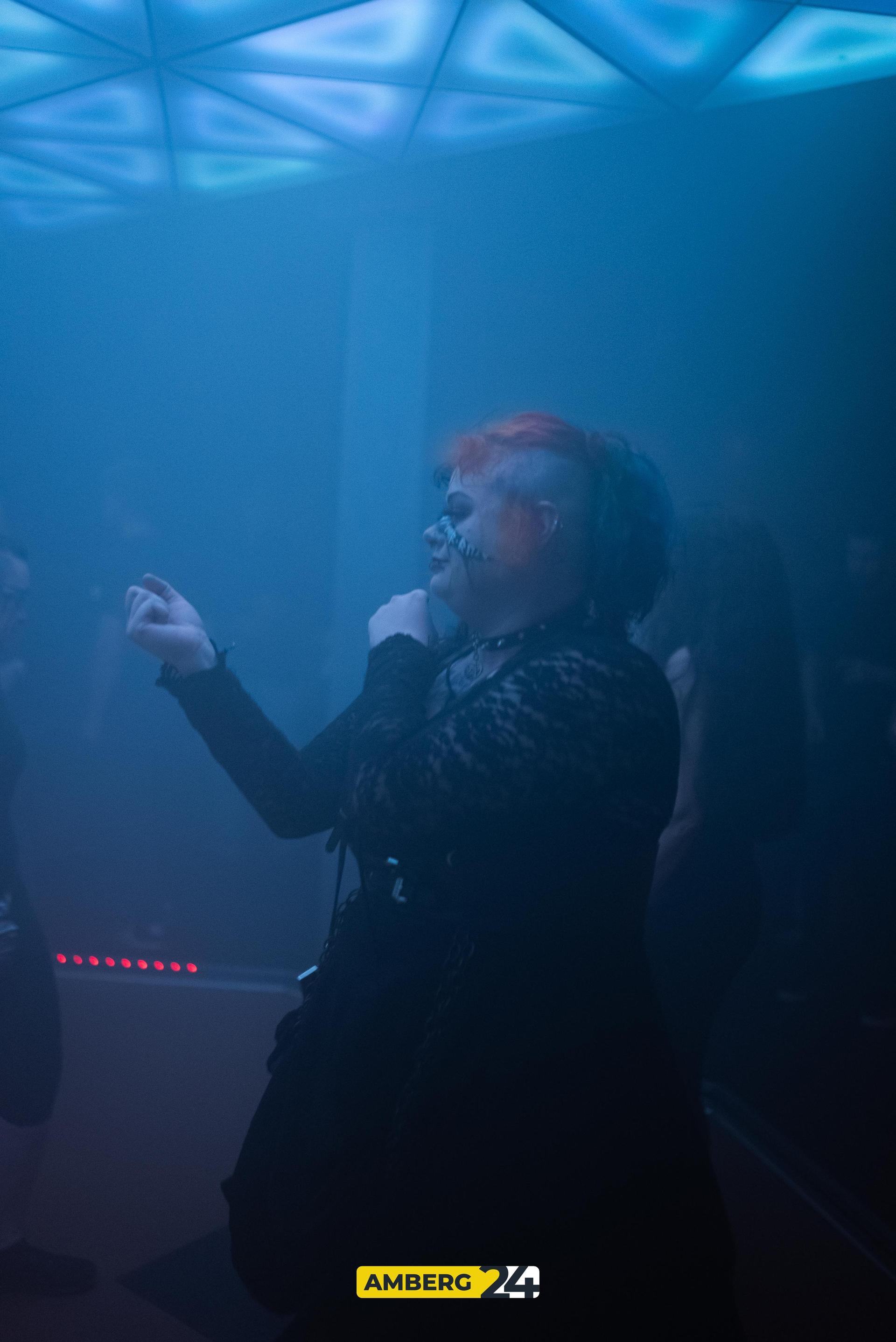 Dark Techno und Electro gab&#39;s am Samstag im Trio Amberg! (Bild: Mario Donhauser)