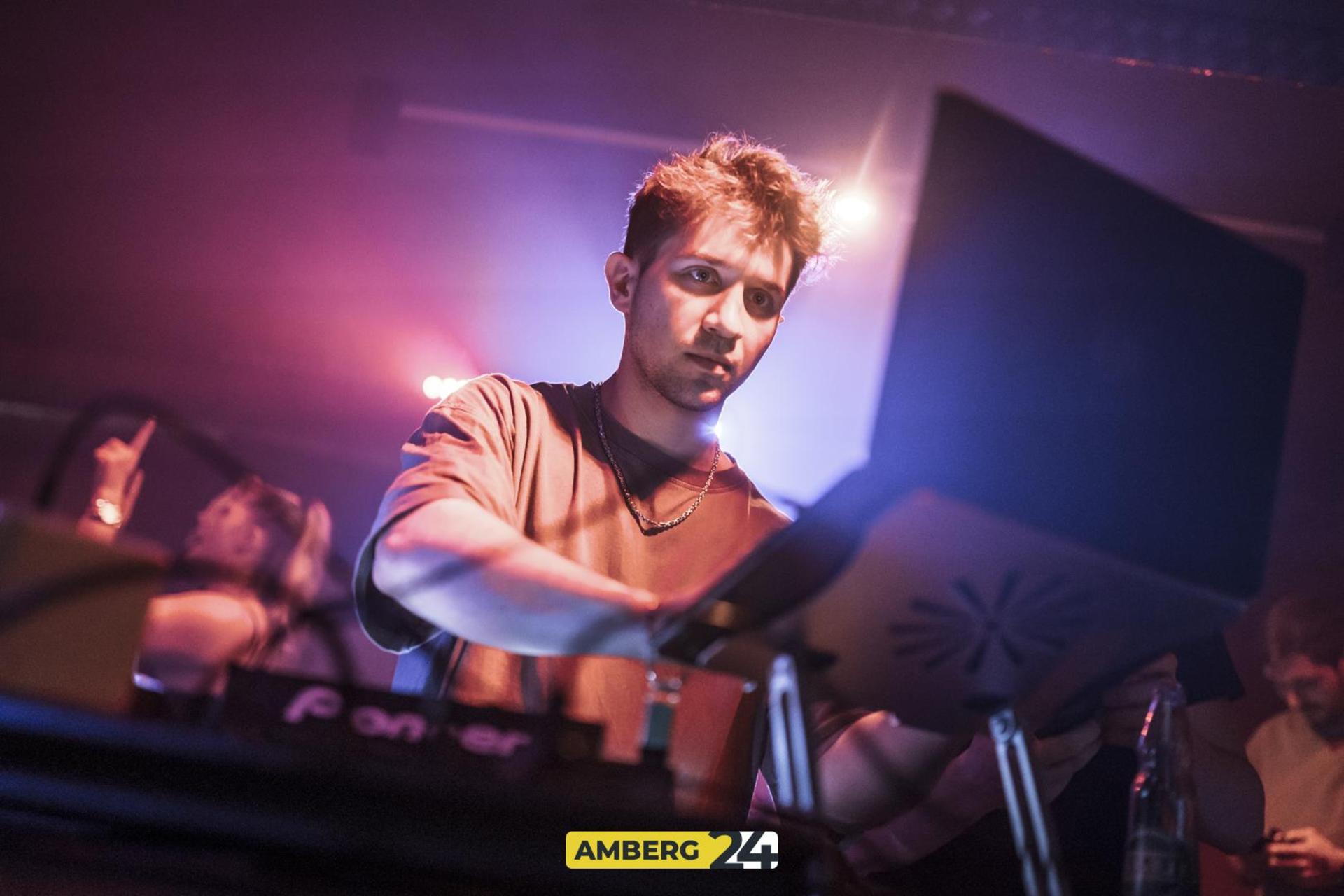 Party am 1. Weihnachtsfeiertag im Happy Rock.  (Bild: Martin Sponsel)