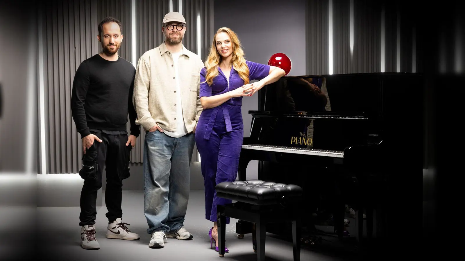 Pianist Igor Levit, Sänger Mark Forster und Moderatorin Annika Lau gehen bei Vox auf Sendung. (Bild: RTL+/Vox/dpa)