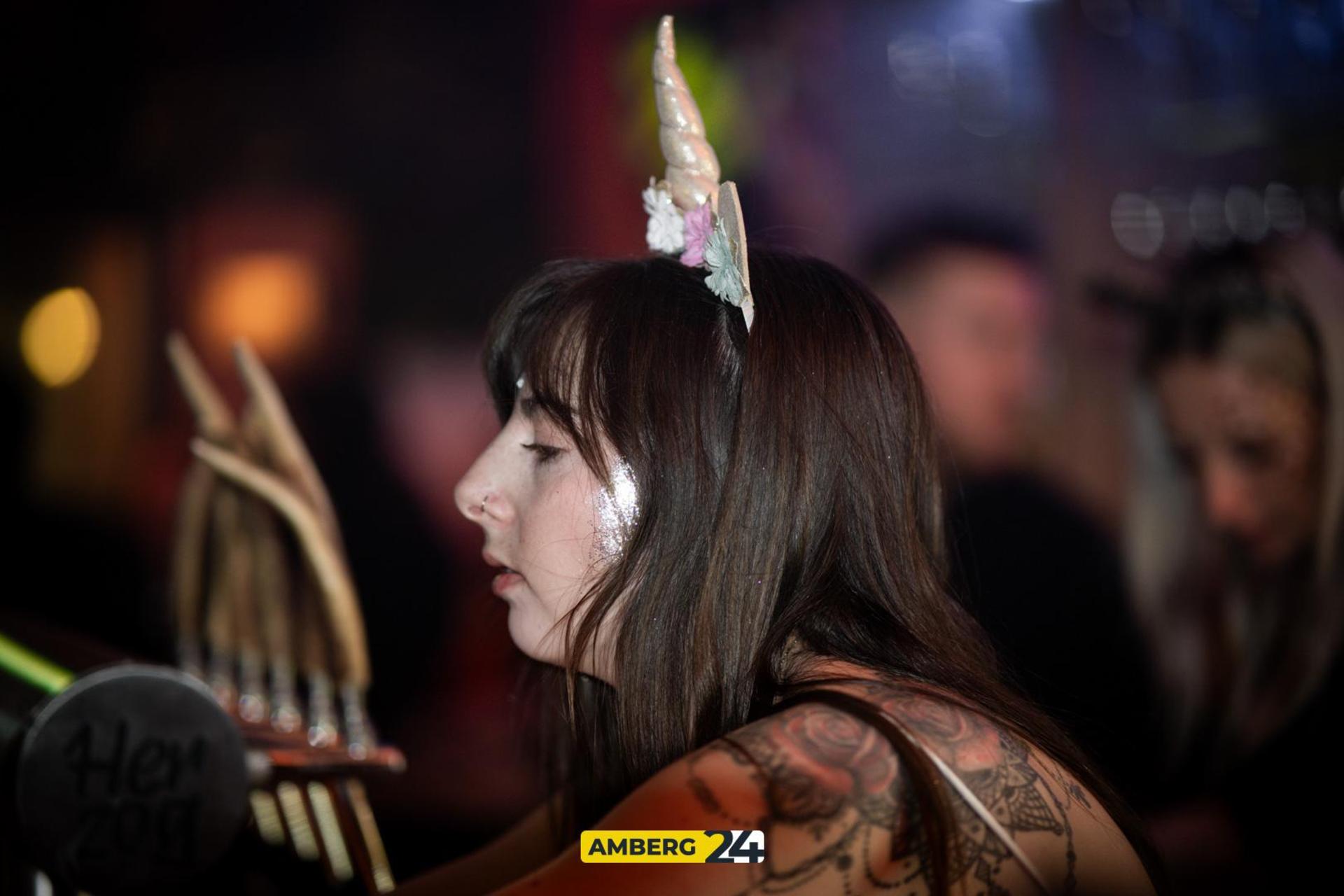 Im „Herzog” in Sulzbach-Rosenberg stieg am Samstag der Hausfasching.  (Bild: Julia Bär)